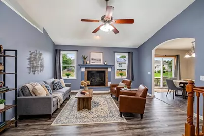 332 Sandridge Trail, Sun Prairie, WI 53590 - Photo 7
