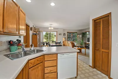 706 Forest Edge Drive, Mazomanie, WI 53560 - Photo 15