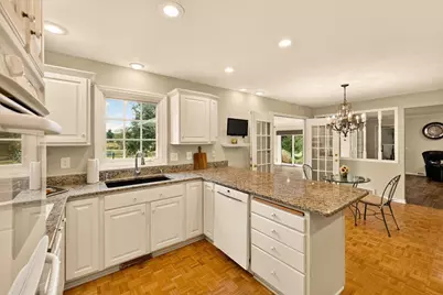 1542 Comanche Glen, Madison, WI 53704 - Photo 5