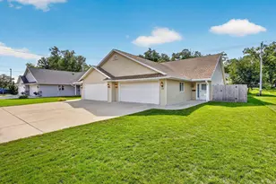 329 Soden Dr, Oregon, WI 53575 - Photo 31