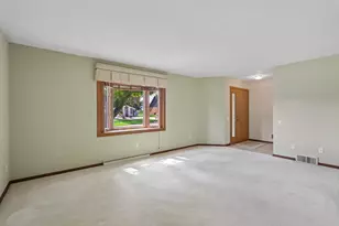 121 Winston Way, Waunakee, WI 53597 - Photo 9