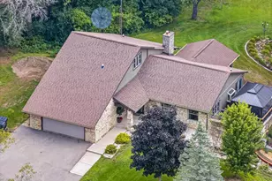2670 N Britt Rd, Janesville, WI 53548 - Photo 5