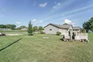 262 E Front St, Markesan, WI 53946 - Photo 9
