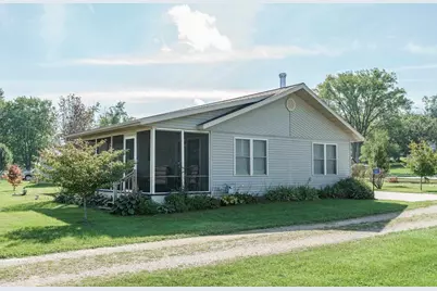 262 E Front Street, Markesan, WI 53946 - Photo 1