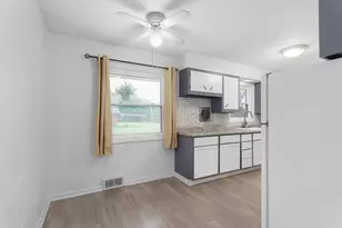 478 N Arch St, Janesville, WI 53548 - Photo 9