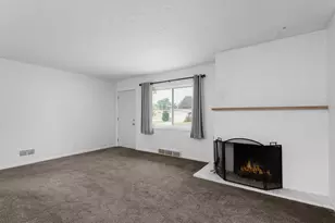 478 N Arch St, Janesville, WI 53548 - Photo 5