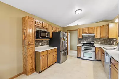 280 Kierstead Lane, Oregon, WI 53575 - Photo 7