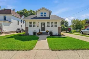 219 E Mill St, Beaver Dam, WI 53916 - Photo 1