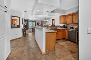 5387 Mariner's Cove Dr, Madison, WI 53704 - Photo 29