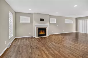 235 Blooming Leaf Wy, Madison, WI 53593 - Photo 13