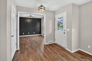 235 Blooming Leaf Wy, Madison, WI 53593 - Photo 11