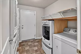 235 Blooming Leaf Wy, Madison, WI 53593 - Photo 23