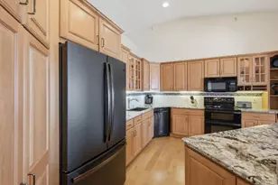 4101 Monona Dr, Monona, WI 53716 - Photo 9