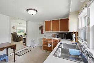 976 Co Rd T, Marshall, WI 53559 - Photo 5