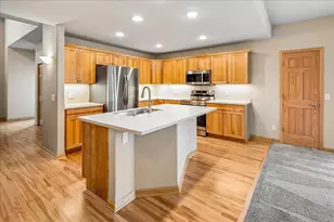 1333 Waldorf Blvd, Madison, WI 53719 - Photo 9