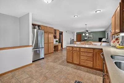617 Kvamme Lane, Stoughton, WI 53589 - Photo 9