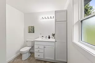 2422 E Hill Dr, Fitchburg, WI 53711 - Photo 15