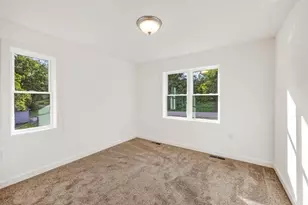 2422 E Hill Dr, Fitchburg, WI 53711 - Photo 17