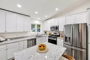 2422 E Hill Dr, Fitchburg, WI 53711 - Photo 9