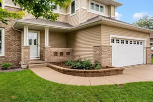 1716 Oakridge Ct, Stoughton, WI 53589 - Photo 7