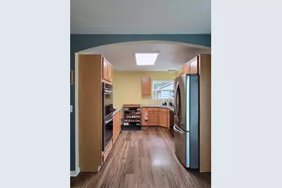 11904 W Oakwood Drive, Franklin, WI 53132 - Photo 7