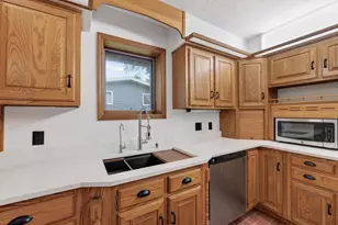 5009 Cottage Grove Rd, Madison, WI 53716 - Photo 23