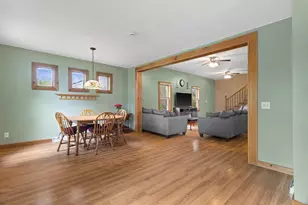 10 Maple Ct, Edgerton, WI 53534 - Photo 5