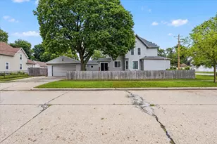 1123 Portland Ave, Beloit, WI 53511 - Photo 5