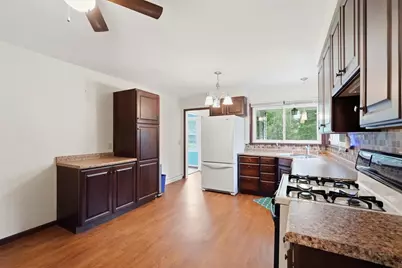 354 Maloney Drive, Fitchburg, WI 53713 - Photo 9