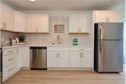 442 East Bluff, Madison, WI 53704 - Photo 3
