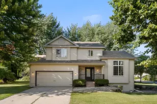 800 Sunnybrook Dr, DeForest, WI 53532 - Photo 1