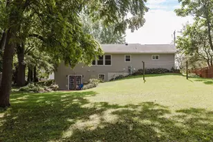 535 Broad St, Mineral Point, WI 53565 - Photo 33