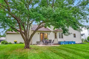 509 Meadow View Ln, DeForest, WI 53532 - Photo 5