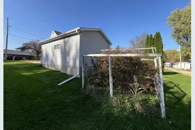 728 Hillsbourgh Avenue, Hillsboro, WI 54634 - Photo 9