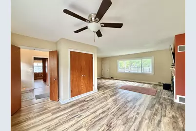 2221 E Ridge Road, Beloit, WI 53511 - Photo 7