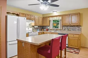 2 Cottonwood Cir, Madison, WI 53704 - Photo 25