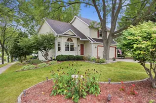 2 Cottonwood Cir, Madison, WI 53704 - Photo 5