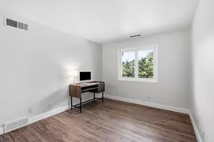 2233 Luann Ln, Madison, WI 53713 - Photo 27
