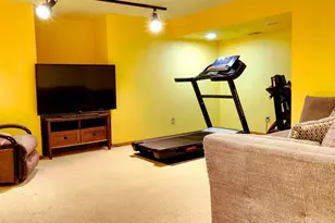 3205 Clove Dr, Madison, WI 53704 - Photo 17