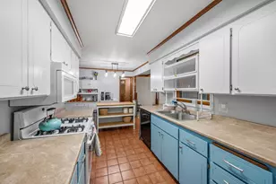 409 Hyland Dr, Stoughton, WI 53589 - Photo 9