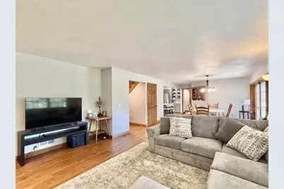 605 Cambridge Drive, Janesville, WI 53548 - Photo 5