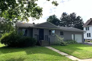 407 W Harrison St, Columbus, WI 53925 - Photo 1