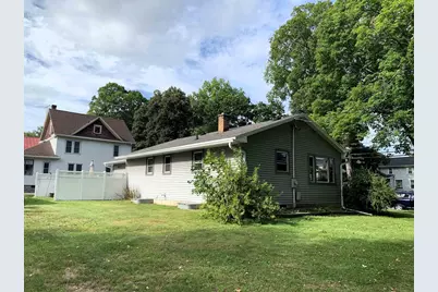 407 W Harrison Street, Columbus, WI 53925 - Photo 7