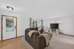 3713 Frosted Leaf Dr, Madison, WI 53719 - Photo 3