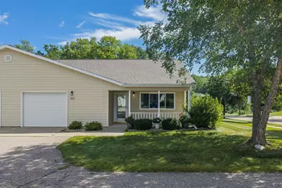 1525 15th Street, Baraboo, WI 53913 - Photo 3