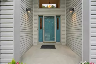 1299 St Patrick Way, Sun Prairie, WI 53590 - Photo 5