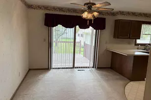 439 Higgins Dr, Janesville, WI 53536 - Photo 9