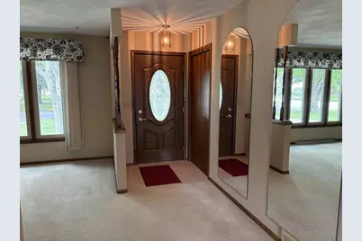 439 Higgins Drive, Janesville, WI 53536 - Photo 7