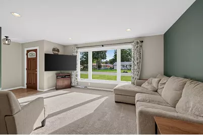 753 Chelsea Place, Janesville, WI 53546 - Photo 5