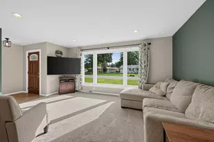 753 Chelsea Pl, Janesville, WI 53546 - Photo 5